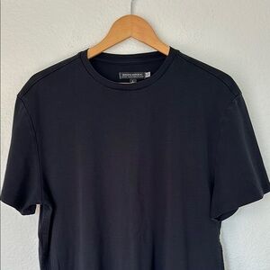 Banana Republic Men's Black T-Shirt